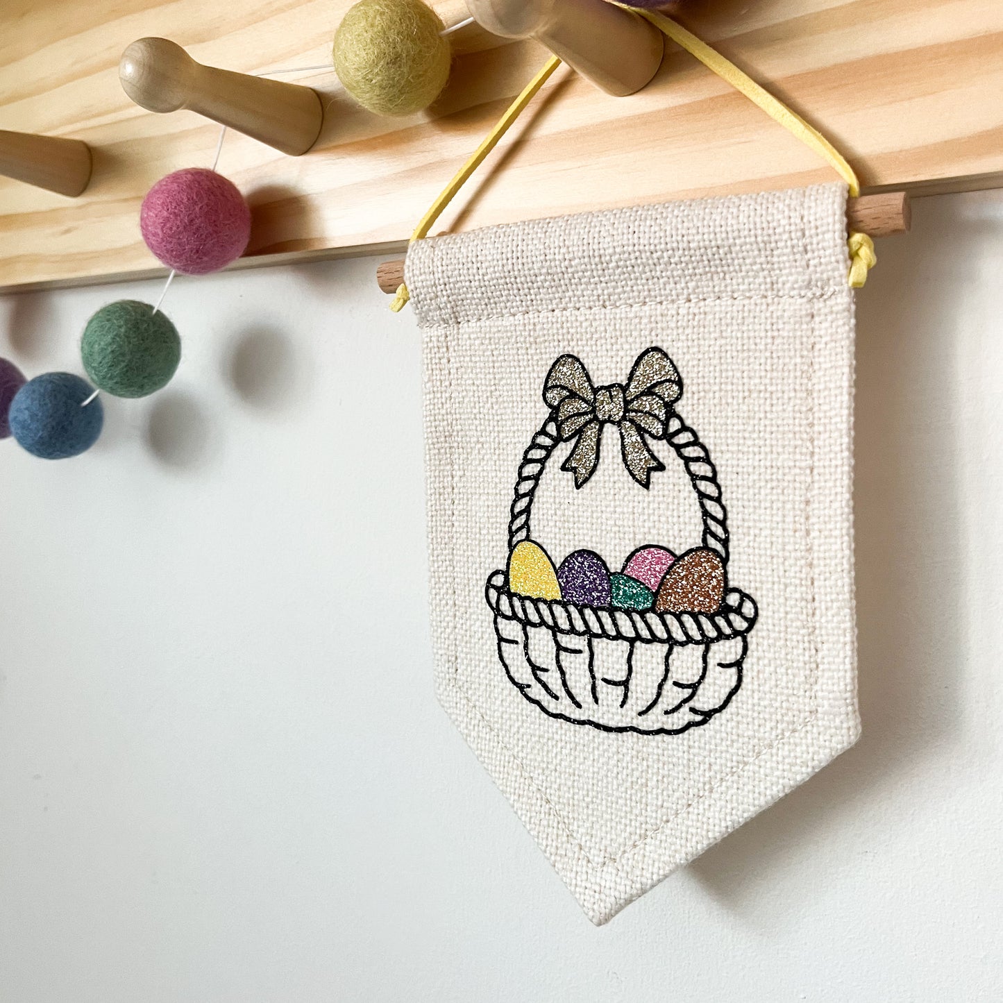 'Easter basket' mini flag